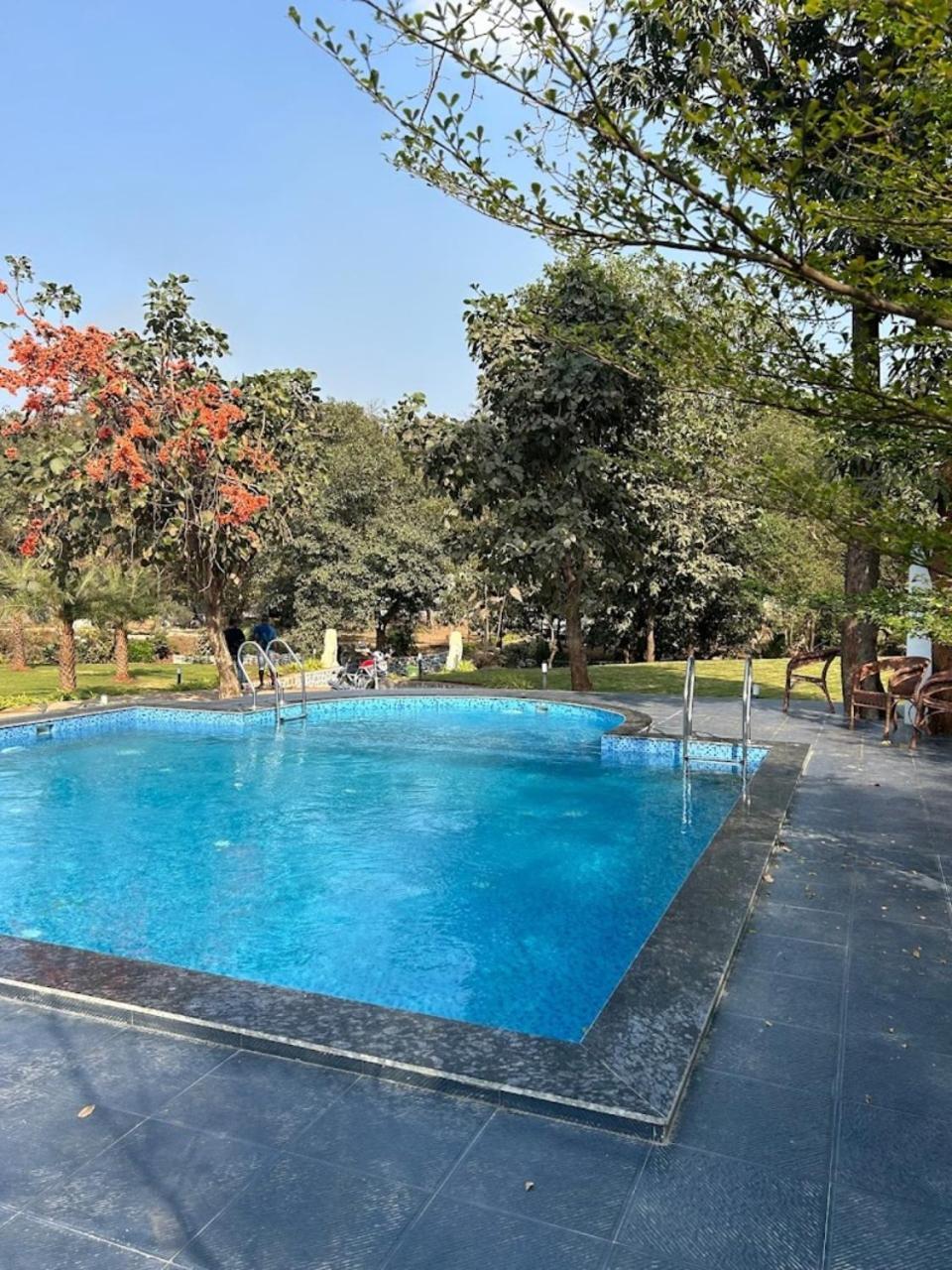 Grand Celebration Resort 네랄 외부 사진